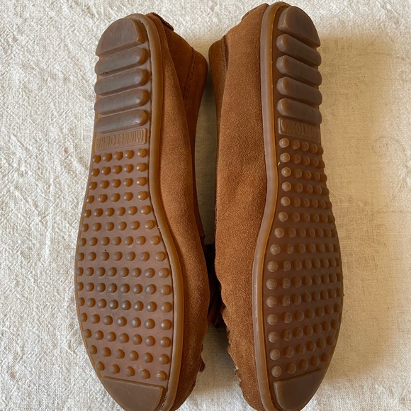 MINNETONKA Moccasins - Picture 5 of 6